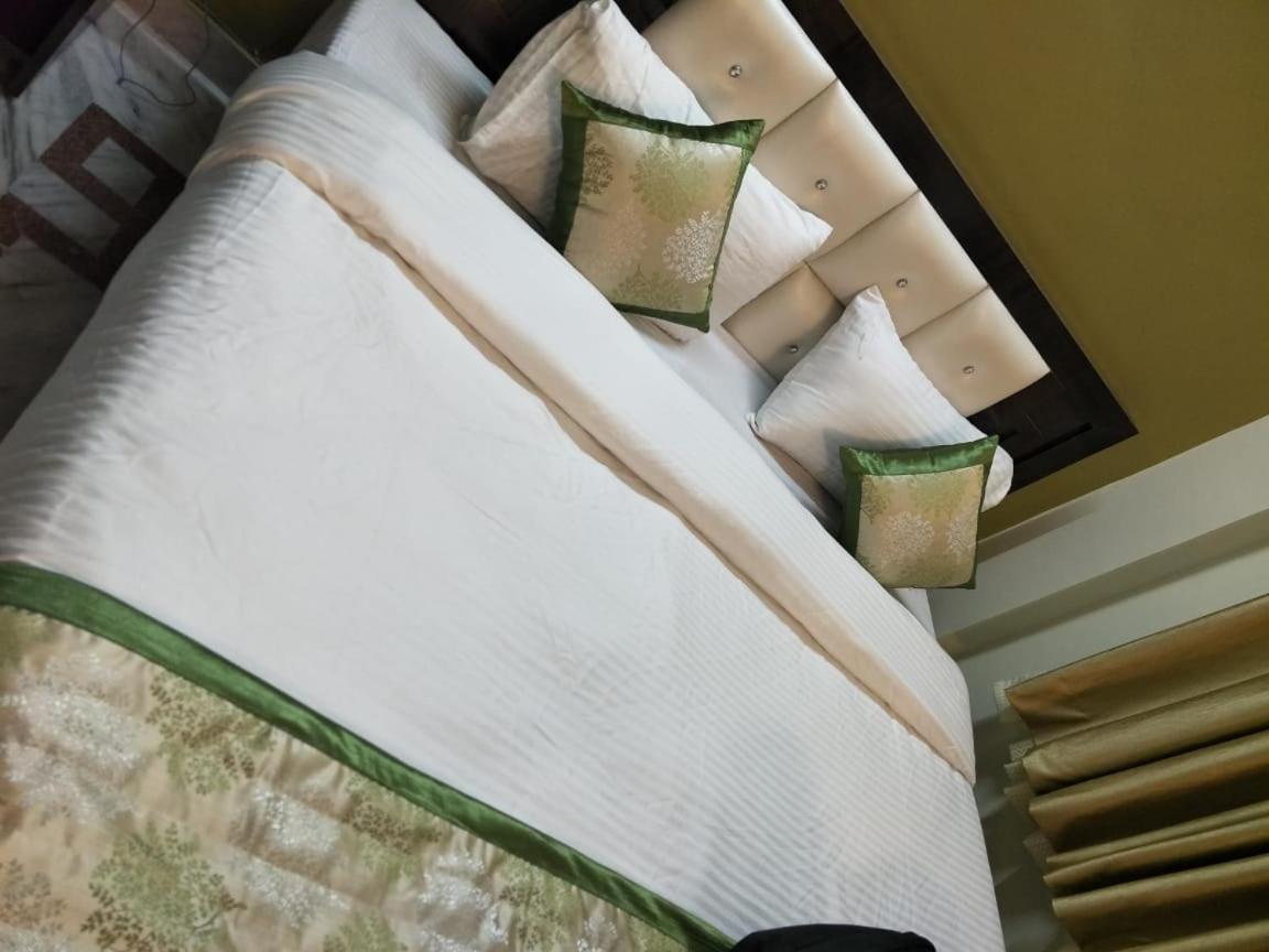 Surabhi Garden Inn Lucknow Exterior photo